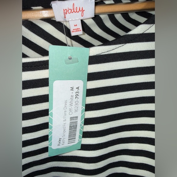 NWT Pixley Kathy Striped Fit & Flare Dress Stitch Fix Black White Medium - Picture 3 of 3